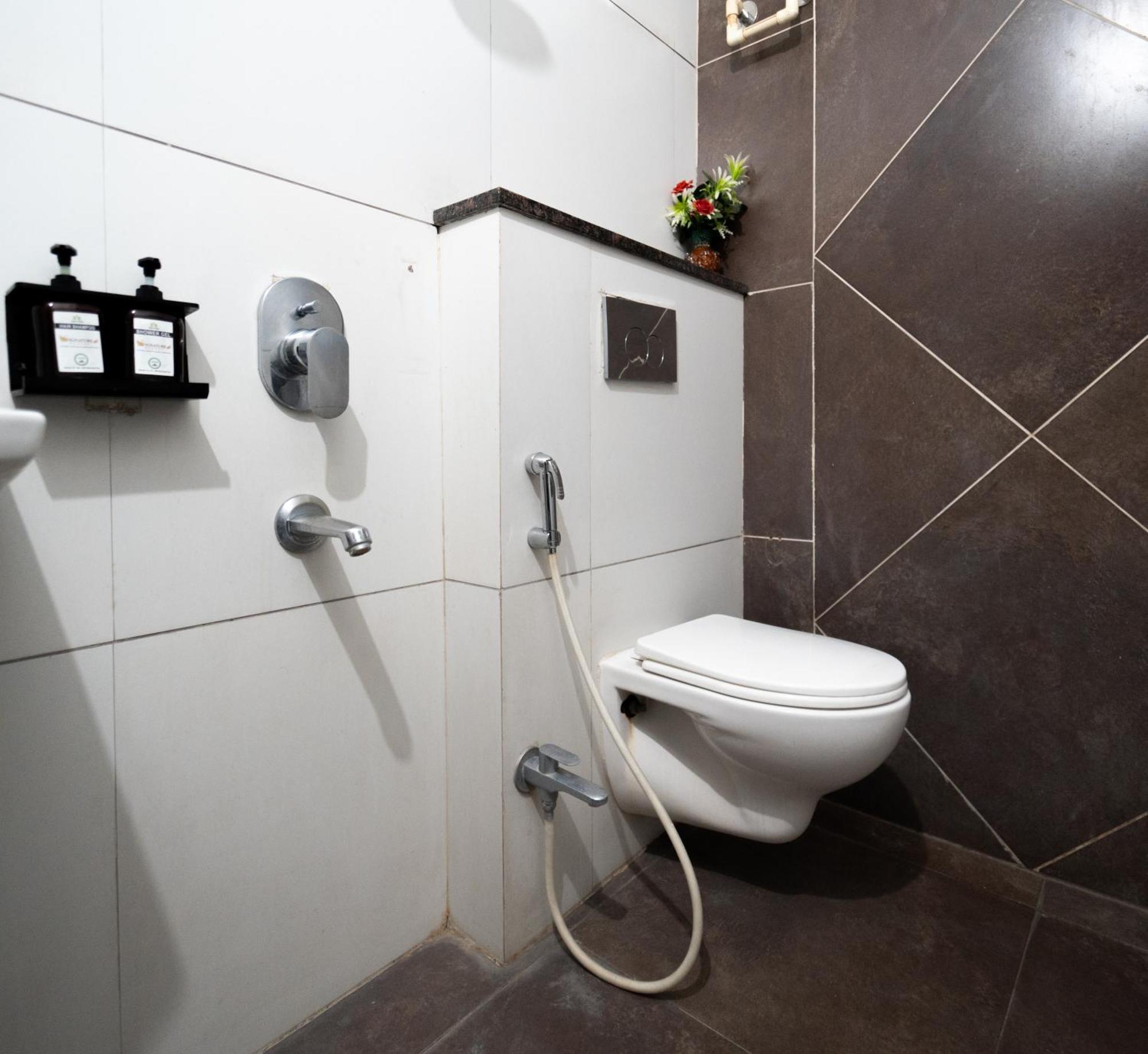 Signature Planet Hotel Indore
